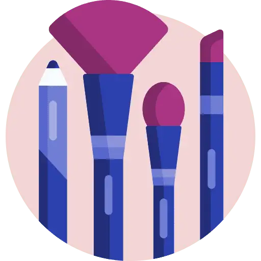 pennelli, matita e rossetto.